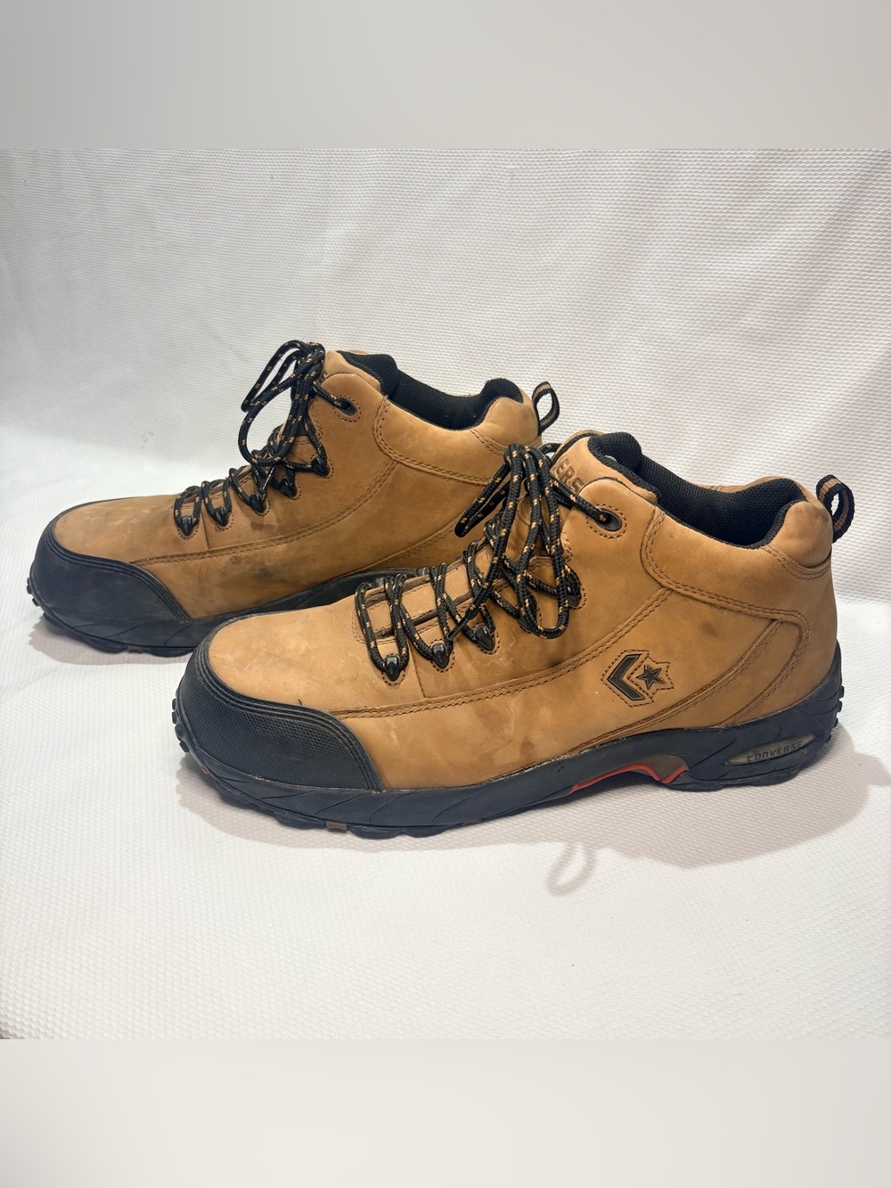 Converse Men’s Tan and Black Leather Hiking Boots